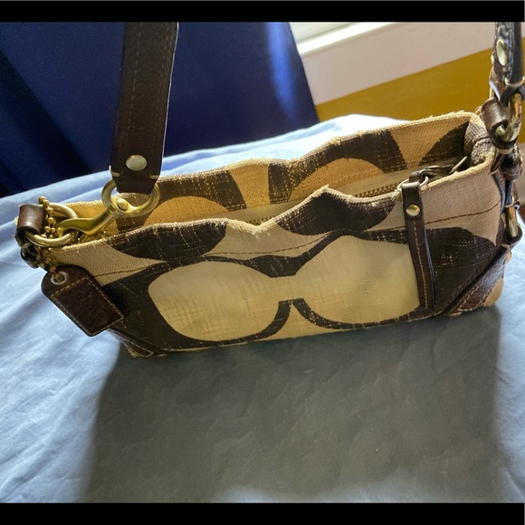 Coach Carly Signature Purse - Picture 3 of 11